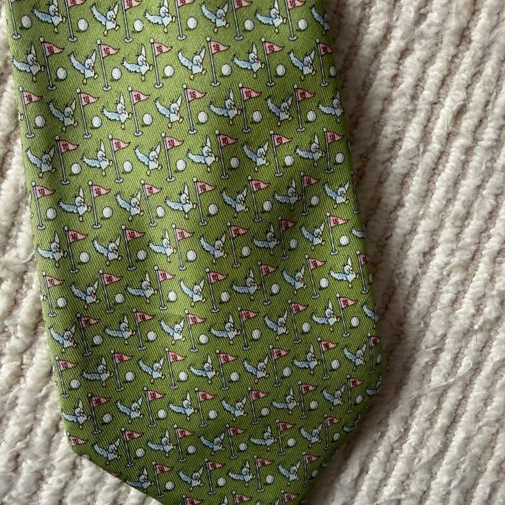 Vineyard Vines Green Golf Motif Tie